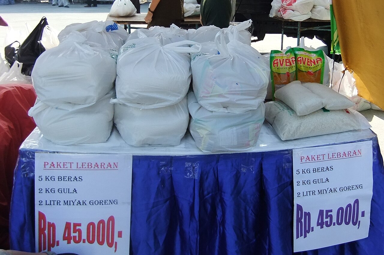 Penyaluran bansos kamparkirihilir